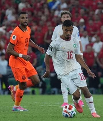 Netherlands v Morocco - FIFA World Cup, WM, Weltmeisterschaft, Fussball 2026 - Round of 32 MONTERREY, MEXICO - JUNE 29: Gakpo (1) of Netherlands in action against Gessime Yassine (16) of Morocco during the 2026 FIFA World Cup Round of 32 match between Netherlands and Morocco at Estadio BBVA (Monterrey Stadium) in Monterrey, Mexico on June 29, 2026. Juancho Torres Anadolu Nuevo Leon Mexico. Editorial use only. Please get in touch for any other usage.  Copyright: x2026xAnadoluxJuanchoxTorresx