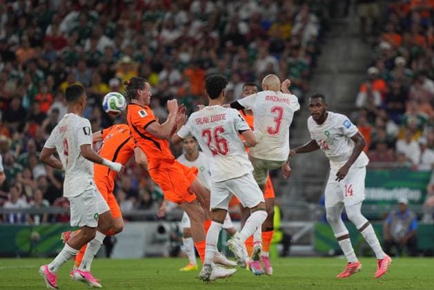 Netherlands v Morocco - FIFA World Cup, WM, Weltmeisterschaft, Fussball 2026 - Round of 32 MONTERREY, MEXICO - JUNE 29: Wout Weghorst (9) of Netherlands in action against Noussair Mazraoui (3) of Morocco during the 2026 FIFA World Cup Round of 32 match between Netherlands and Morocco at Estadio BBVA (Monterrey Stadium) in Monterrey, Mexico on June 29, 2026. Juancho Torres Anadolu Nuevo Leon Mexico. Editorial use only. Please get in touch for any other usage.  Copyright: x2026xAnadoluxJuanchoxTorresx