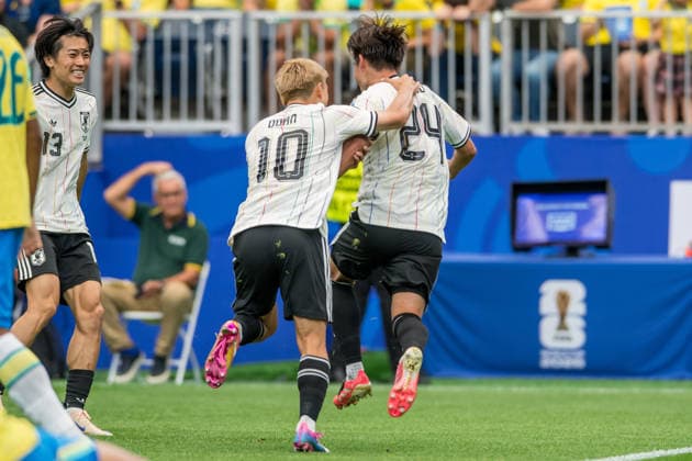 June 29, 2026: Japan midfielder Kaishu Sano (24) celebrates his goal with Japan forward Ritsu Doan (10) during a FIFA World Cup, WM, Weltmeisterschaft, Fussball Round of 32 match between Brazil and Japan in Houston, TX. .. CSM - ZUMAc04_ 20260629_zma_c04_118 Copyright: xTraskxSmithx