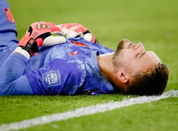 MONTERREY - Netherlands goalkeeper Bart Verbruggen is disappointed after the elimination during the 2026 FIFA World Cup, WM, Weltmeisterschaft, Fussball knockout phase match between the Netherlands and Morocco at the Monterrey Stadium on June 29, 2026, in Monterrey, Mexico. KOEN VAN WEEL ANP FIFA World Cup 2026 - round of 32 2026 xVIxANPxSportx xxANPxIVx 562422121 originalFilename: 562422121.jpg