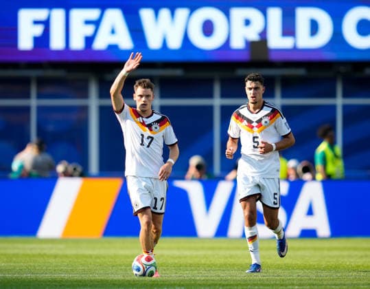 Florian Wirtz (Deutschland, 17) und Aleksandar Pavlovic (Deutschland, 5) USA, FIFA Weltmeisterschaft, Sechzehntelfinale, Deutschland vs Paraguay, Boston, 29.06.2026 FIFA Weltmeisterschaft, Sechzehntelfinale, Deutschland vs Paraguay, Boston, 29.06.2026 Boston *** Florian Wirtz (Germany), 17, and Aleksandar Pavlovic (Germany), 5 (USA), FIFA World Cup, Round of 32, Germany vs. Paraguay, Boston, June 29, 2026 FIFA World Cup, Round of 32, Germany vs. Paraguay, Boston, June 29, 2026 Boston Copyright: xEibner-Pressefoto ScottxColemanx EP_SCN