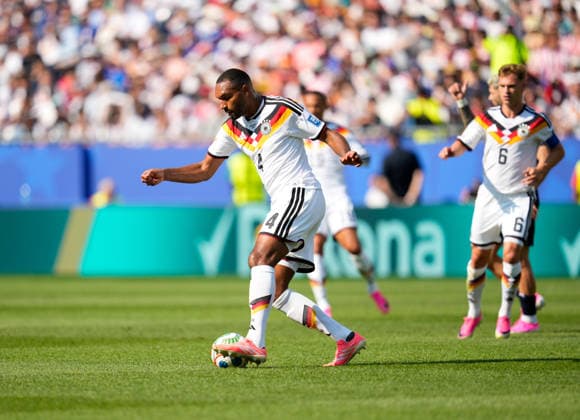Jonathan Tah (Deutschland, 4) mit Ball. USA, FIFA Weltmeisterschaft, Sechzehntelfinale, Deutschland vs Paraguay, Boston, 29.06.2026 FIFA Weltmeisterschaft, Sechzehntelfinale, Deutschland vs Paraguay, Boston, 29.06.2026 Boston *** Jonathan Tah (Germany), No. 4 with the ball (USA), FIFA World Cup, Round of 32, Germany vs. Paraguay, Boston, June 29, 2026 FIFA World Cup, Round of 32, Germany vs. Paraguay, Boston, June 29, 2026 Boston Copyright: xEibner-Pressefoto ScottxColemanx EP_SCN