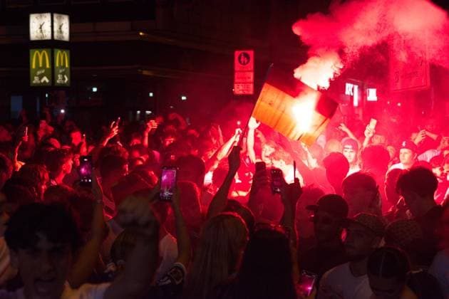 Public View World Cup Of Germany Vs Paraguay In Cologne Hundreds of people watch the World Cup match between Germany and Paraguay in front of a popular sports bar in Cologne, Germany, on June 29, 2026. cologne Germany  Copyright: xYingxTangx originalFilename:tang-publicvi260629_npZab.jpg