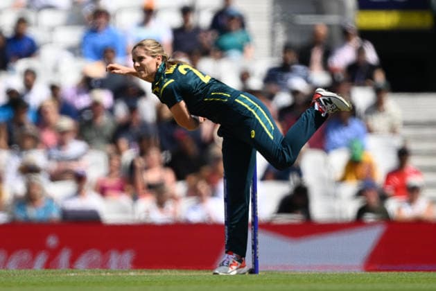 Australia Women v West Indies Women, ICC Women s T20 World Cup, Semi-Final Sophie Molineux of Australia bowling during the ICC Women s T20 World Cup semi final match between Australia Women and West Indies Women at the Oval, London, UK on 30 June 2026. London Oval London UK Editorial use only , Copyright: xGrahamxHuntx PSI-24453-0012