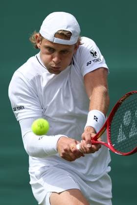 The Championships Wimbledon 2026- DAY 2- 30 06 2026 Great Britain, London, All England Lawn Tennis Club, The Championships Wimbledon 2026 - DAY 2- 30 06 2026 Belgian player Zizou Bergs (BEL) pictured during his first round against French player Ugo Humbert (FRA) in London , All England Lawn Tennis Club at The Championships Wimbledon 2026 LONDON GREAT BRITAIN  Copyright: xMélaniexJeusettex
