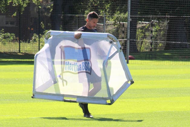 DEU, DFL, 2. FBL Hertha BSC, Training, 30.06.2026, Sportforum, Berlin, DEU, DFL, 2. FBL Hertha BSC, Training, im Bild Cheftrainer Stefan Leitl (Hertha BSC Berlin) DFL - regulations prohibit any use of Photographs as image sequences and or quasi-video *** GER, DFL, 2nd Bundesliga Hertha BSC, Training, June 30, 2026, Sportforum, Berlin, GER, DFL, 2nd Bundesliga Hertha BSC, Training, Pictured: Head Coach Stefan Leitl, Hertha BSC Berlin. DFL regulations prohibit any use of photographs as image sequences and or quasi-video. nordphotoxGmbHx xEngler nph00076