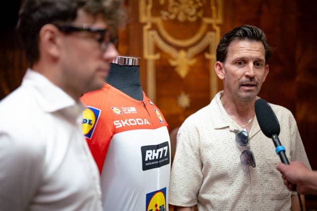 30.06.2026, Cafe Landmann, Wien, AUT, Lidl Tour of Austria 2026, PK Wien, im Bild Matthias Krizek und RenÃ Haselbacher, Team RH77, Matthias Krizek und RenÃ Haselbacher, Team RH77 during the regional press conference, PK, Pressekonferenz in Vienna ahead of the 2026 Lidl Tour of Austria. Cafe Landmann in Wien, Austria on. Foto:Eibner-Pressefoto Bruns Wien *** June 30, 2026, Cafe Landmann, Vienna, Austria, Lidl Tour of Austria 2026, Vienna Press Conference, pictured: Matthias Krizek and RenÃ Haselbacher, Team RH77, Matthias Krizek and RenÃ Haselbacher, Team RH77, during the regional press conference in Vienna ahead of the 2026 Lidl Tour of Austria at Cafe Landmann in Vienna, Austria. Photo: Eibner, Press Photo Bruns Vienna  EP_EER