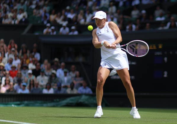 Wimbledon Championships 2026, Day One, AELTC Wimbledon, London, UK - 30 06 2026 Iga Swiatek (POL) in action during her first round match against Taylor Townsend (USA) in the 2026 Wimbledon Championships at the AELTC London London AELTC Wimbledon London GBR, UK NEWSPAPERS OUT Copyright: xMarkxGreenwoodx