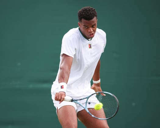 Giovanni Mpetshi Perricard (FRA), Herren Einzel, Mens Singles Tennis - Wimbledon 2026 - Grand Slam ITF ATP, Tennis Herren WTA, Tennis Damen - AELTC - London - - Great Britain - 30 June 2026. *** Giovanni Mpetshi Perricard FRA, Men s Singles, Wimbledon 2026 Grand Slam ITF ATP WTA AELTC London, Great Britain, June 30, 2026 Copyright: xJuergenxHasenkopfx