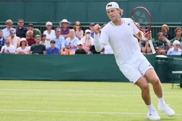 Belgian Zizou Bergs pictured in action during a first round game between French Humbert and Belgian Bergs in the Men s singles at the Wimbledon grand slam tennis tournament in London, Britain, Tuesday 30 June 2026. BENOITxDOPPAGNE  x180009300x