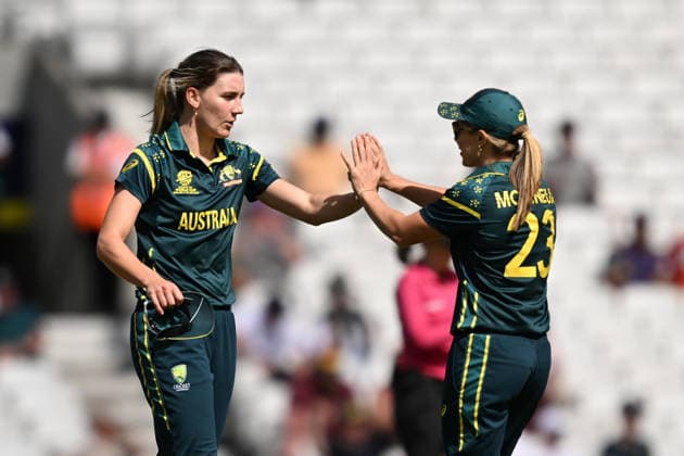 Australia Women v West Indies Women, ICC Women s T20 World Cup, Semi-Final Wicket - Annabel Sutherland of Australia celebrates taking the wicket of Jannillea Glasgow of West Indies with Sophie Molineux of Australia off the last ball of the innings during the ICC Women s T20 World Cup semi final match between Australia Women and West Indies Women at the Oval, London, UK on 30 June 2026. London Oval London UK Editorial use only , Copyright: xGrahamxHuntx PSI-24453-0072