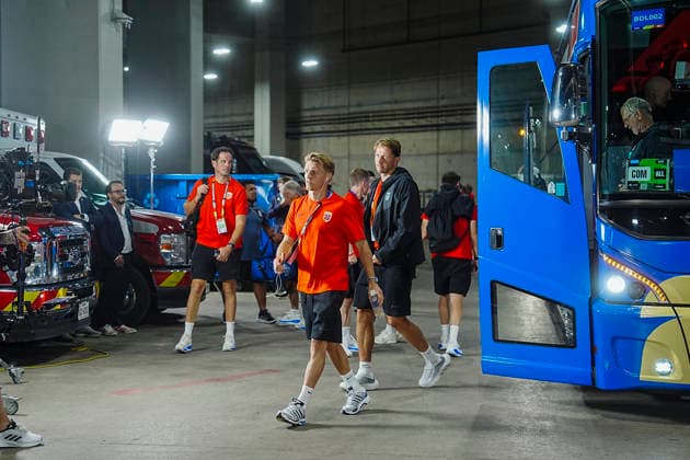 World Cup 2026: Ivory Coast - Norway Arlington, Texas , USA 20260630. Norway s Erling Braut Haaland arrives at Dallas Stadium ahead of the round of 16 match between Ivory Coast and Norway during the 2026 FIFA World Cup, WM, Weltmeisterschaft, Fussball Photo: Terje Pedersen NTB Arlington, Texas United States EDITORIAL USE ONLY. RESTRICTED USE FOR BETTING COMPANIES Ref:_SPOBNsG-YT1qIA.jpg *** 2026 World Cup: Ivory Coast vs. Norway, Arlington, Texas, USA, June 30, 2026. Norway’s Erling Braut Haaland arrives at Dallas Stadium ahead of the Round of 16 match between Ivory Coast and Norway during the 2026 FIFA World Cup. Photo: Terje Pedersen, NTB, Arlington, Texas, United States. EDITORIAL USE ONLY. RESTRICTED USE FOR BETTING COMPANIES.  Copyright: xTerjexPedersenx xNTBx