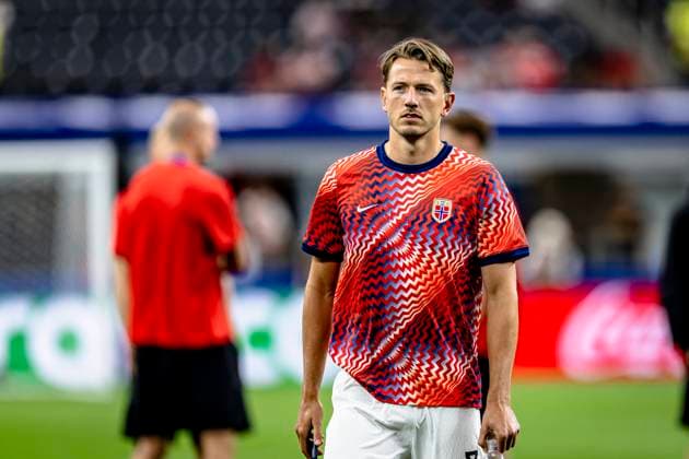 DALLAS - Sander Berge of Norway during the 2026 World Cup match between Ivory Coast and Norway at Dallas Stadium on June 30, 2026, in Dallas, United States. (Photo by Stefan Koops EYE4IMAGES DeFodi Images) - *** DALLAS Sander Berge of Norway during the 2026 World Cup match between Ivory Coast and Norway at Dallas Stadium on June 30, 2026, in Dallas, United States Photo by Stefan Koops EYE4IMAGES DeFodi Images