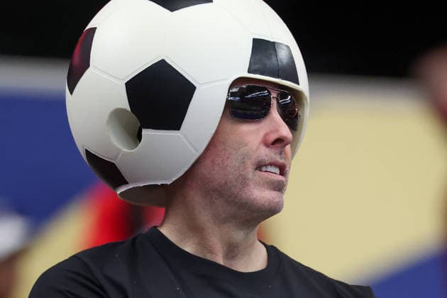 ARLINGTON, TX - JUNE 30: A fan wears a ball helmet ahead of the FIFA World Cup, WM, Weltmeisterschaft, Fussball 2026 Round of 32 match between CÃ te d Ivoire and Norway on June 30, 2026, at Dallas Stadium in Dallas, Texas. (Photo by David Buono Icon Sportswire) SOCCER: JUN 30 FIFA World Cup 26 Round of 32 - CÃ te d Ivoire vs Norway EDITORIAL USE ONLY Icon260630004