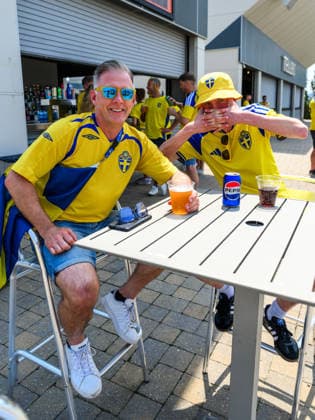 260630 Fans of Sweden ahead of the FIFA World Cup, WM, Weltmeisterschaft, Fussball 2026 round of 32 football match between France and Sweden on June 30, 2026 in New Jersey. Photo: Ludvig Thunman BILDBYRAN kod LT PA1270 fotboll football soccer fotball vm fotbolls-vm fotball-vm fotbolls-vm 2026 fifa world cup 2026 sverige sweden sverige a bbeng frankrike france round of 32 16-delsfinal publik *** June 30, 2026: Fans of Sweden ahead of the FIFA World Cup 2026 Round of 32 soccer match between France and Sweden on June 30, 2026 in New Jersey. Photo by Ludvig Thunman, BILDBYRAN. Code: LT PA1270. soccer, football, World Cup, 2026 FIFA World Cup, Sweden, Sweden A, BBENG, FranceFrance Round of 32 Round of 16 Quarterfinals Audience  Copyright: LUDVIGxTHUNMAN BB260630LT004