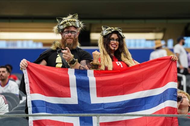 Norway fans ahead of kick off Ivory Coast v Norway, 2026 FIFA World Cup, WM, Weltmeisterschaft, Fussball Round of 32, Football, Dallas Stadium, Arlington, Texas, USA - 30 Jun 2026Arlington Dallas Stadium Texas (TX) United States of America  Copyright: xIsmaelxAdnan Shutterstockx 16970308f