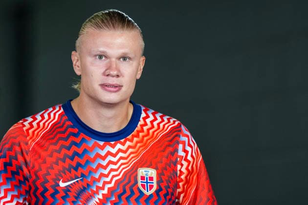 Fotball-VM 2026: Elfenbenskysten - Norge Arlington, Texas , USA 20260630. Norges Erling Braut Haaland for kampstart i 16-delsfinalen mellom Elfenbenskysten og Norge under fotball-VM 2026 pa Dallas stadion. Foto: Fredrik Varfjell NTB Arlington, Texas USA EDITORIAL USE ONLY. RESTRICTED USE FOR BETTING COMPANIES Ref:_SPOD024eJFOxt8.jpg *** 2026 FIFA World Cup: Ivory Coast vs. Norway, Arlington, Texas, USA 20260630 Norway’s Erling Braut Haaland prepares for kickoff in the Round of 16 match between Ivory Coast and Norway during the 2026 FIFA World Cup at Dallas Stadium. Photo: Fredrik Varfjell, NTB, Arlington, Texas, USA EDITORIAL USE ONLY RESTRICTED USE FOR BETTING COMPANIES  Copyright: xFredrikxVarfjellx xNTBx