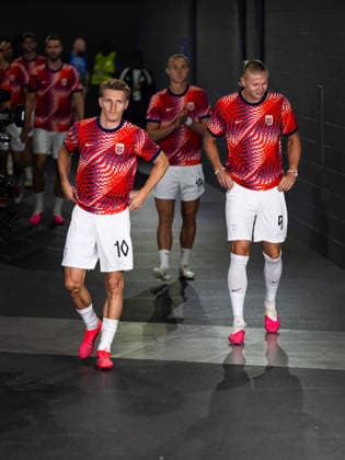 260630 Martin odegaard and Erling Braut Haaland of Norway ahead of the FIFA World Cup, WM, Weltmeisterschaft, Fussball 2026 round of 32 football match between CÃ te d Ivoire and Norway on June 30, 2026 in Dallas. Photo: Jon Olav Nesvold BILDBYRAN COP 217 VG0975 bbeng fotboll football soccer fotball vm fotbolls-vm fotball-vm fotbolls-vm 2026 fifa world cup 2026 16-delsfinale round of 32 arlington texas norge norway elfenbenskusten elfenbenskysten ivory coast *** June 30, 2026: Martin Ødegaard and Erling Braut Haaland of Norway ahead of the 2026 FIFA World Cup Round of 32 soccer match between Côte d Ivoire and Norway on June 30, 2026 in Dallas. Photo by Jon Olav Nesvold. BILDBYRAN COP 217 VG0975 bbeng soccer football fotball World Cup 2026 FIFA World Cup 2026 Round of 16 of 32 Arlington, Texas Norway Ivory Coast  Copyright: JONxOLAVxNESVOLD BB260630JE041