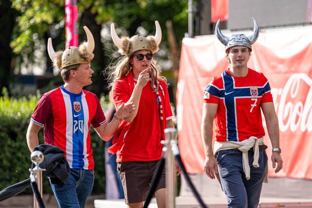 260630 Norwegian fans during FIFA World Cup, WM, Weltmeisterschaft, Fussball 2026 on June 30, 2026 in Oslo. EDITORIAL USE ONLY Photo: Marius Nordnes BILDBYRAN COP 185 MX0002 fotboll football soccer fotball world cup 2026 fans in oslo bbeng publik *** June 30, 2026: Norwegian fans during the 2026 FIFA World Cup 2026 in Oslo EDITORIAL USE ONLY Photo Marius Nordnes BILDBYRAN COP 185 MX0002 soccer football fotball 2026 World Cup fans in Oslo bbeng audience  Copyright: MARIUSxNORDNES BB260630ZZ010