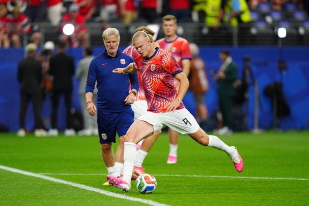 Ivory Coast v Norway - FIFA World Cup, WM, Weltmeisterschaft, Fussball 2026 - Round of 32 ARLINGTON, USA - JUNE 30: Erling Haaland of Norway warms up prior the FIFA World Cup 2026 Round of 32 match between Ivory Coast and Norway at Dallas Stadium in Arlington, United States on June 30, 2026. Hakan Akgun Anadolu Texas United States. Editorial use only. Please get in touch for any other usage.  Copyright: x2026xAnadoluxHakanxAkgunx