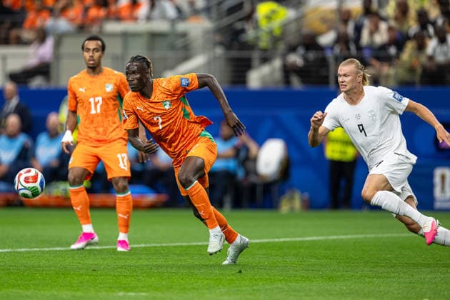 260630 Odilon Kossounou of CÃ te d Ivoire and Erling Braut Haaland of Norway during the FIFA World Cup, WM, Weltmeisterschaft, Fussball 2026 round of 32 football match between CÃ te d Ivoire and Norway on June 30, 2026 in Dallas. Photo: Jon Olav Nesvold BILDBYRAN COP 217 VG0975 bbeng fotboll football soccer fotball vm fotbolls-vm fotball-vm fotbolls-vm 2026 fifa world cup 2026 16-delsfinale round of 32 arlington texas norge norway elfenbenskusten elfenbenskysten ivory coast *** 260630 Odilon Kossounou of Côte d Ivoire and Erling Braut Haaland of Norway during the 2026 FIFA World Cup Round of 32 soccer match between Côte d Ivoire and Norway on June 30, 2026 in Dallas. Photo by Jon Olav Nesvold. BILDBYRAN COP 217 VG0975 bbeng soccer football fotball World Cup 2026 FIFA World Cup 2026 Round of 16 of 32 Arlington, Texas Norway Ivory Coast  Copyright: JONxOLAVxNESVOLD BB260630JE058