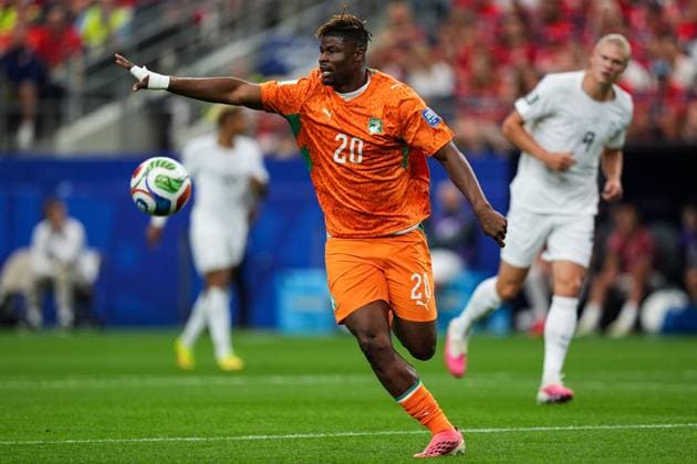 Emmanuel Agbadou of the Ivory Coast on the ball Ivory Coast v Norway, 2026 FIFA World Cup, WM, Weltmeisterschaft, Fussball Round of 32, Football, Dallas Stadium, Arlington, Texas, USA - 30 Jun 2026Arlington Dallas Stadium Texas (TX) United States of America  Copyright: xIsmaelxAdnan Shutterstockx 16970308az