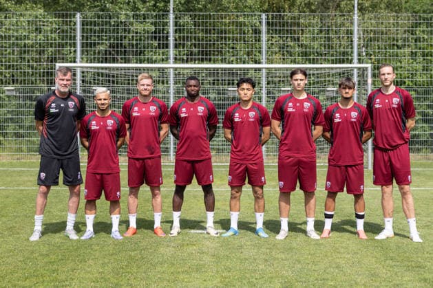 3. Liga; FC Ingolstadt 04 - Trainingsauftakt nach Sommerpause; Neuzugänge Torwart-Trainer Alexander Kunze (FCI) Sejdo Durakov (11, FCI) Lars Lokotsch (13, FCI) Obed Ugondu (17, FCI) Jongmin Seo (7, FCI) Tomislav Bagaric und Noel Lakatos Vinko Å apina (41, FCI) 3. Liga - FC Ingolstadt 04 Saison 2026 2027 Trainingsauftakt nach Sommerpause *** 3rd Division FC Ingolstadt 04: Training Resumes After Summer Break; New Signings; Goalkeeper; Coach Alexander Kunze; FCI Sejdo Durakov 11, FCI Lars Lokotsch 13, FCI Obed Ugondu 17, FCI Jongmin Seo 7, FCI Tomislav Bagaric and Noel Lakatos Vinko äapina 41, FCI 3rd Division FC Ingolstadt 04 2026–2027 Season Training Resumes After Summer Break