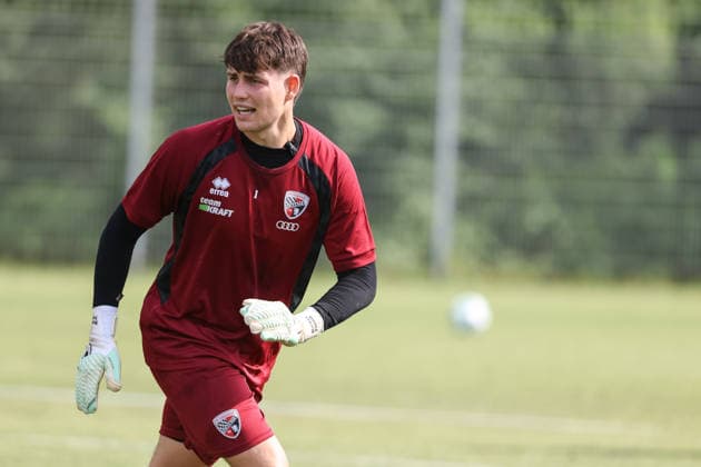 3. Liga; FC Ingolstadt 04 - Trainingsauftakt nach Sommerpause; Torwart Markus Ponath (1, FCI) 3. Liga - FC Ingolstadt 04 Saison 2026 2027 Trainingsauftakt nach Sommerpause *** 3rd Division FC Ingolstadt 04: First Training Session After the Summer Break; Goalkeeper Markus Ponath 1, FCI 3rd Division FC Ingolstadt 04: 2026–2027 Season; First Training Session After the Summer Break