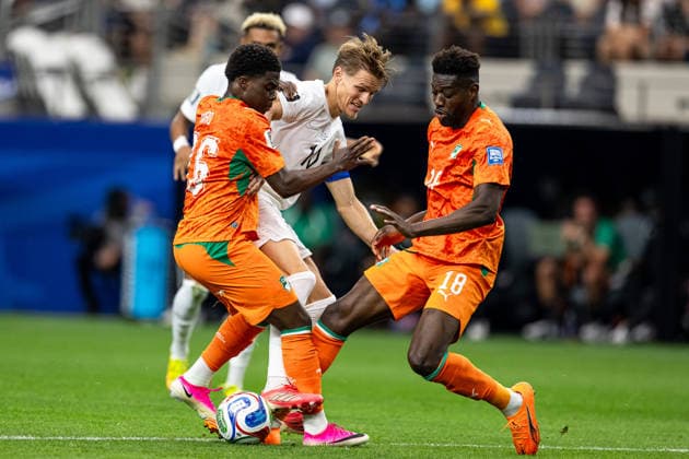 260630 Christ Inao Oulai and Ibrahim Sangare of CÃ te d Ivoire against Martin odegaard of Norway during the FIFA World Cup, WM, Weltmeisterschaft, Fussball 2026 round of 32 football match between CÃ te d Ivoire and Norway on June 30, 2026 in Dallas. Photo: Jon Olav Nesvold BILDBYRAN COP 217 VG0975 bbeng fotboll football soccer fotball vm fotbolls-vm fotball-vm fotbolls-vm 2026 fifa world cup 2026 16-delsfinale round of 32 arlington texas norge norway elfenbenskusten elfenbenskysten ivory coast *** June 30, 2026: Christ Inao Oulai and Ibrahim Sangare of Côte d Ivoire face off against Martin Ødegaard of Norway during the Round of 32 soccer match between Côte d Ivoire and Norway at the 2026 FIFA World Cup on June 30, 2026 in Dallas. Photo by Jon Olav Nesvold. BILDBYRAN COP 217 VG0975 bbeng soccer football fotball World Cup 2026 FIFA World Cup 2026 Round of 16 of 32 Arlington, Texas Norway Ivory Coast  Copyright: JONxOLAVxNESVOLD BB260630JE077