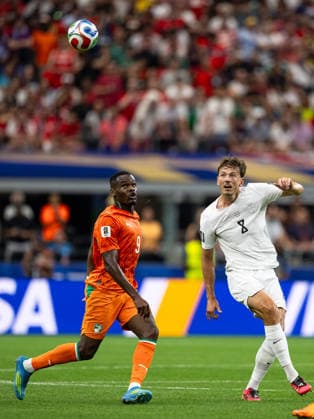 260630 Ange-Yoan Bonny of CÃ te d Ivoire and Sander Berge of Norway during the FIFA World Cup, WM, Weltmeisterschaft, Fussball 2026 round of 32 football match between CÃ te d Ivoire and Norway on June 30, 2026 in Dallas. Photo: Jon Olav Nesvold BILDBYRAN COP 217 VG0975 bbeng fotboll football soccer fotball vm fotbolls-vm fotball-vm fotbolls-vm 2026 fifa world cup 2026 16-delsfinale round of 32 arlington texas norge norway elfenbenskusten elfenbenskysten ivory coast *** 260630 Ange Yoan Bonny of Côte d Ivoire and Sander Berge of Norway during the 2026 FIFA World Cup Round of 32 soccer match between Côte d Ivoire and Norway on June 30, 2026 in Dallas. Photo by Jon Olav Nesvold. BILDBYRAN COP 217 VG0975 bbeng soccer football fotball World Cup 2026 FIFA World Cup 2026 Round of 16 of 32, Arlington, Texas, Norway, Ivory Coast  Copyright: JONxOLAVxNESVOLD BB260630JE079