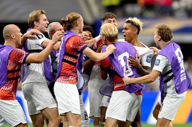 FIFA World Cup, WM, Weltmeisterschaft, Fussball 2026 - Round of 32 - Ivory Coast vs Norway Antonio Nusa (2R) of Norway celebrates with teammates after scoring the opening goal during the FIFA World Cup 2026 Round of 32 match Ivory Coast against Norway, in Dallas, USA, 30 June 2026. DALLAS United States  Copyright: xALBERTxPENAx