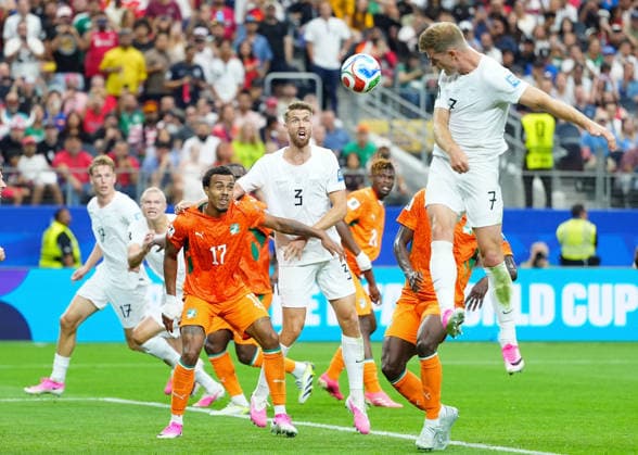 (260701) -- DALLAS, July 1, 2026 -- Alexander Sorloth (up) of Norway heads the ball during the round of 32 match between Cote d Ivoire and Norway at the 2026 FIFA World Cup, WM, Weltmeisterschaft, Fussball at Dallas Stadium in Dallas, the United States, June 30, 2026. ) (SP)U.S.-DALLAS-FOOTBALL-FIFA WORLD CUP-ROUND OF 32-CIV VS NOR JiaxHaocheng 