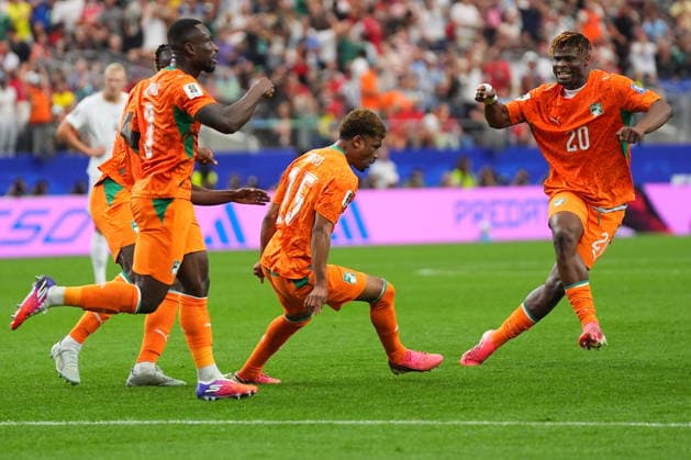 FIFA World Cup, WM, Weltmeisterschaft, Fussball 2026 - Round of 32 - Ivory Coast vs Norway Amad Diallo (C) of Ivory Coast celebrates with teammates after scoring the 1-1 goal during the FIFA World Cup 2026 Round of 32 match Ivory Coast against Norway, in Dallas, USA, 30 June 2026. DALLAS United States  Copyright: xJEFFREYxMCWHORTERx