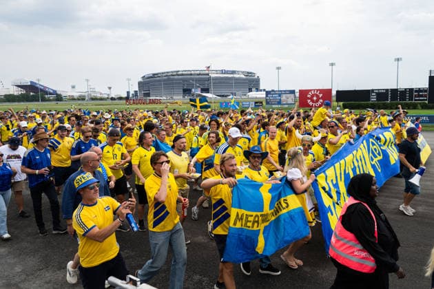 260630 Fans of Sweden ahead of the FIFA World Cup, WM, Weltmeisterschaft, Fussball 2026 round of 32 football match between France and Sweden on June 30, 2026 in New Jersey. Photo: Ludvig Thunman BILDBYRAN kod LT PA1270 fotboll football soccer fotball vm fotbolls-vm fotball-vm fotbolls-vm 2026 fifa world cup 2026 sverige sweden sverige a bbeng frankrike france round of 32 16-delsfinal publik *** June 30, 2026: Fans of Sweden ahead of the FIFA World Cup 2026 Round of 32 soccer match between France and Sweden on June 30, 2026 in New Jersey. Photo by Ludvig Thunman, BILDBYRAN. Code: LT PA1270. soccer, football, World Cup, 2026 FIFA World Cup, Sweden, Sweden national team, FranceFrance Round of 32 Round of 16 Quarterfinals Audience  Copyright: LUDVIGxTHUNMAN BB260630LT019