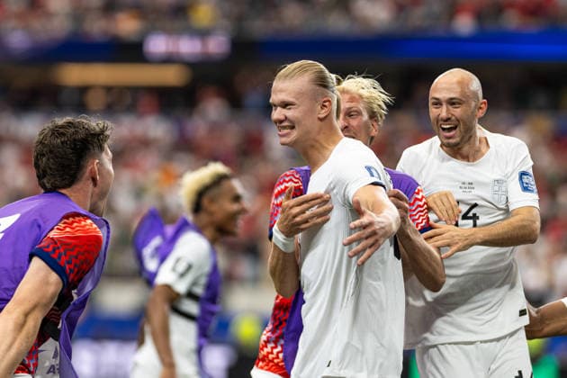 260630 Erling Braut Haaland of Norway celebrate with teammates after scoring 1-2 during the FIFA World Cup, WM, Weltmeisterschaft, Fussball 2026 round of 32 football match between CÃ te d Ivoire and Norway on June 30, 2026 in Dallas. Photo: Vegard Grott BILDBYRAN kod VG VG0975 bbeng fotboll football soccer fotball vm fotbolls-vm fotball-vm fotbolls-vm 2026 fifa world cup 2026 16-delsfinale round of 32 arlington texas norge norway elfenbenskusten elfenbenskysten ivory coast jubel *** June 30, 2026: Erling Braut Haaland of Norway celebrates with his teammates after scoring the 1-2 goal during the Round of 32 soccer match at the 2026 FIFA World Cup between Côte d Ivoire and Norway on June 30, 2026 in Dallas. Photo by Vegard Grott, BILDBYRAN. Code: VG VG0975 bbeng soccer football fotball World Cup 2026 FIFA World Cup 2026 Round of 32 Arlington, Texas; Norway; Ivory Coast; celebration  Copyright: VEGARDxGRoTT BB260630VG066