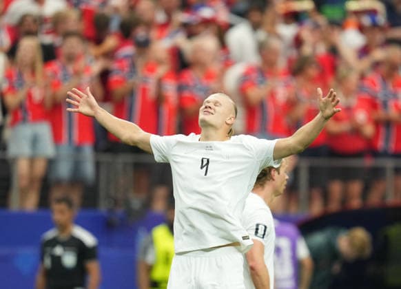 Erling Haaland (Norway) scores and celebrates his teams second goal during Ivory Coast and Norway, Round of 32 FIFA World Cup, WM, Weltmeisterschaft, Fussball 2026, Dallas Stadium, Arlington, United States on June 30, 2026. Thor Wegner DeFodi Images. (Photo by DeFodi Images) - *** Erling Haaland of Norway scores and celebrates his team s second goal during the match between Ivory Coast and Norway in the Round of 32 of the 2026 FIFA World Cup at Dallas Stadium in Arlington, United States, on June 30, 2026. Thor Wegner, DeFodi Images. Photo by DeFodi Images