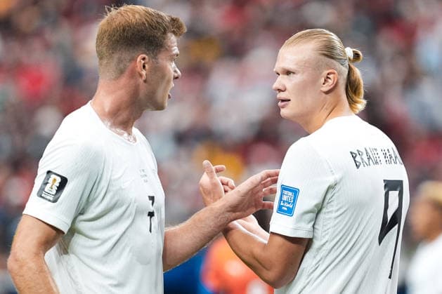 Alexander Sorloth of Norway (L) talks with Erling Haaland of Norway (R) during a FIFA Men’s World Cup 2026 round of 32 football match between Ivory Coast and Norway at Dallas Stadium, in Arlington on June 30th 2026 (Photo by LVDIDI SPP)  Copyright: xLVDIDI SPPx Sportspressphoto_SPR181075