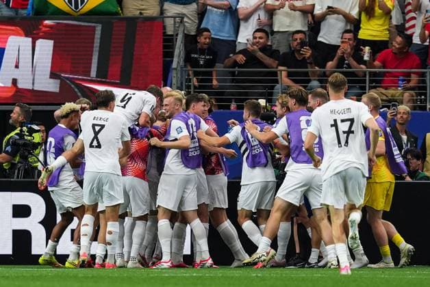 Erling Haaland of Norway celebrates his goal with his teammates Ivory Coast v Norway, 2026 FIFA World Cup, WM, Weltmeisterschaft, Fussball Round of 32, Football, Dallas Stadium, Arlington, Texas, USA - 30 Jun 2026Arlington Dallas Stadium Texas (TX) United States of America  Copyright: xIsmaelxAdnan Shutterstockx 16970308db