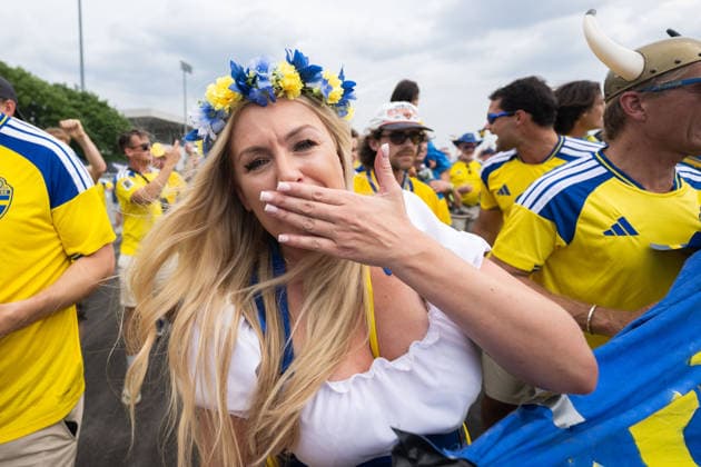 260630 Fans of Sweden ahead of the FIFA World Cup, WM, Weltmeisterschaft, Fussball 2026 round of 32 football match between France and Sweden on June 30, 2026 in New Jersey. Photo: Ludvig Thunman BILDBYRAN kod LT PA1270 fotboll football soccer fotball vm fotbolls-vm fotball-vm fotbolls-vm 2026 fifa world cup 2026 sverige sweden sverige a bbeng frankrike france round of 32 16-delsfinal publik *** June 30, 2026: Fans of Sweden ahead of the FIFA World Cup 2026 Round of 32 soccer match between France and Sweden on June 30, 2026 in New Jersey. Photo by Ludvig Thunman, BILDBYRAN. Code: LT PA1270. soccer, football, World Cup, 2026 FIFA World Cup, Sweden, Sweden national team, FranceFrance Round of 32 Round of 16 Quarterfinals Audience  Copyright: LUDVIGxTHUNMAN BB260630LT029
