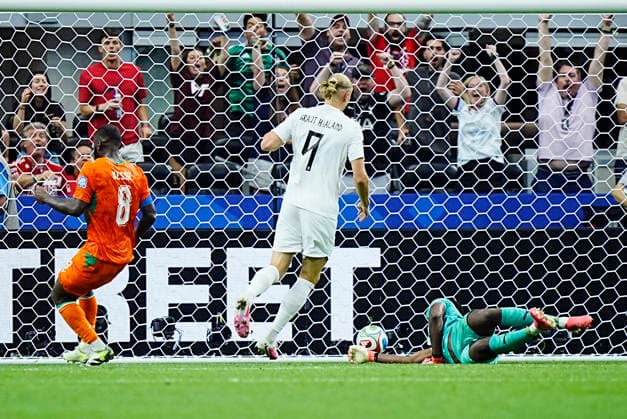 World Cup 2026: Ivory Coast - Norway Arlington, Texas , USA 20260630. Norway s Erling Braut Haaland scores the 1-2 goal during the round of 16 match between Ivory Coast and Norway during the 2026 FIFA World Cup, WM, Weltmeisterschaft, Fussball at Dallas Stadium. Photo: Terje Pedersen NTB Arlington, Texas United States EDITORIAL USE ONLY. RESTRICTED USE FOR BETTING COMPANIES Ref:_SPOM3xwZ3wmy1w.jpg *** 2026 World Cup: Ivory Coast vs. Norway, Arlington, Texas, USA 20260630 Norway’s Erling Braut Haaland scores the 1-2 goal during the Round of 16 match between Ivory Coast and Norway at the 2026 FIFA World Cup at Dallas Stadium. Photo: Terje Pedersen, NTB, Arlington, Texas, United States. EDITORIAL USE ONLY. RESTRICTED USE FOR BETTING COMPANIES.  Copyright: xTerjexPedersenx xNTBx