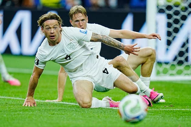 World Cup 2026: Ivory Coast - Norway Arlington, Texas , USA 20260630. Norway s Patrick Berg and Torbjorn Heggem during the round of 16 match between Ivory Coast and Norway during the 2026 FIFA World Cup, WM, Weltmeisterschaft, Fussball at Dallas Stadium. Photo: Terje Pedersen NTB Arlington, Texas United States EDITORIAL USE ONLY. RESTRICTED USE FOR BETTING COMPANIES Ref:_SPOXgWcHqe_1lo.jpg *** 2026 World Cup: Ivory Coast vs. Norway, Arlington, Texas, USA, June 30, 2026. Norway’s Patrick Berg and Torbjorn Heggem during the Round of 16 match between Ivory Coast and Norway at the 2026 FIFA World Cup at Dallas Stadium. Photo: Terje Pedersen, NTB, Arlington, Texas, United States. EDITORIAL USE ONLY. RESTRICTED USE FOR BETTING COMPANIES.  Copyright: xTerjexPedersenx xNTBx