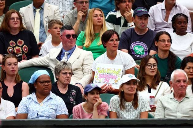 Serena Williams fan during her first round match Wimbledon Tennis Championships, Day 2, The All England Lawn Tennis and Croquet Club, London, UK - 30 Jun 2026London The All England Lawn Tennis and United Kingdom  Copyright: xJamesxMarsh Shutterstockx 16964208he