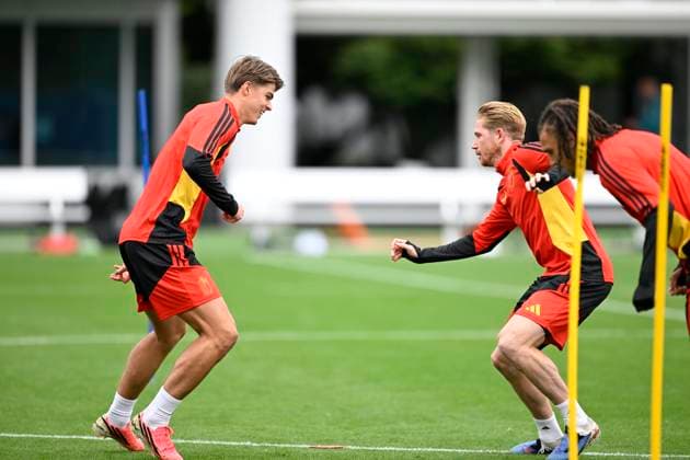 Belgian national football team - FIFA World Cup, WM, Weltmeisterschaft, Fussball 2026 - media activities 30 06 2026 RENTON, UNITED STATES OF AMERICA - JUNE 30 : De Bruyne Kevin forward of Belgium and De Ketelaere Charles midfielder of Belgium pictured during a training session of the Belgian national football team during the FIFA World Cup 2026 on June 30, 2026 in Renton, United States of America, 30 06 2026 Renton United States of America  Copyright: xNicoxVereeckenx