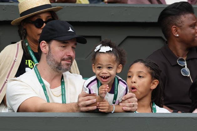 30 06 2026. London, United Kingdom. Serena Williams returns to the Centre Court on day two of the Wimbledon Tennis Championships in London .  xStephenxLockx xixImagesx IIM-26865-0033