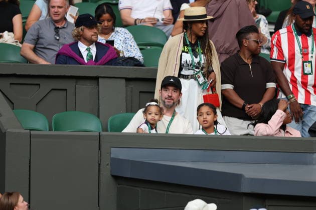 30 06 2026. London, United Kingdom. Serena Williams returns to the Centre Court on day two of the Wimbledon Tennis Championships in London .  xStephenxLockx xixImagesx IIM-26865-0035