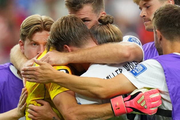 FIFA World Cup, WM, Weltmeisterschaft, Fussball 2026 - Round of 32 - Ivory Coast vs Norway Norway s goalkeeper Orjan Nyland (2-L) celebrates with teammates after the FIFA World Cup 2026 Round of 32 match Ivory Coast against Norway, in Dallas, USA, 30 June 2026. DALLAS United States  Copyright: xJEFFREYxMCWHORTERx