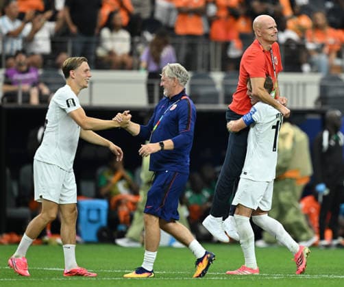 ARLINGTON, TEXAS - JUNE 30: Norway Head Coach Stale Solbakken celebrates after the FIFA World Cup, WM, Weltmeisterschaft, Fussball 2026 Round Of 32 match between Group E Runners Up and Group I Runner-Up at Dallas Stadium on June 30, 2026 in Arlington, Texas.  Copyright: xMBxMediax