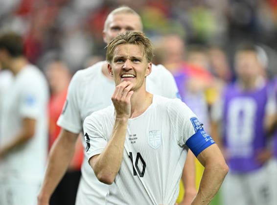 ARLINGTON, TEXAS - JUNE 30: Martin odegaard of Norway looks on after the FIFA World Cup, WM, Weltmeisterschaft, Fussball 2026 Round Of 32 match between Group E Runners Up and Group I Runner-Up at Dallas Stadium on June 30, 2026 in Arlington, Texas.  Copyright: xMBxMediax