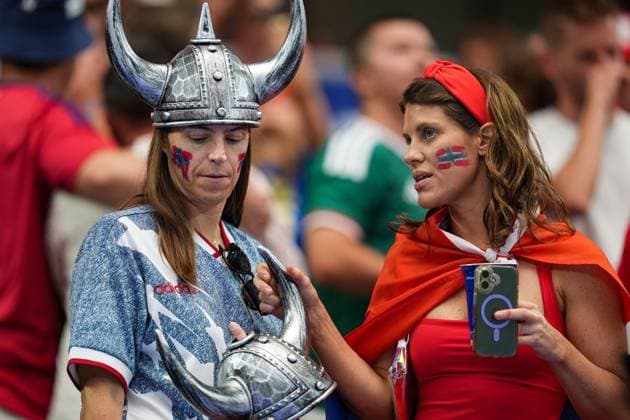 Norway fans at full time Ivory Coast v Norway, 2026 FIFA World Cup, WM, Weltmeisterschaft, Fussball Round of 32, Football, Dallas Stadium, Arlington, Texas, USA - 30 Jun 2026Arlington Dallas Stadium Texas (TX) United States of America  Copyright: xIsmaelxAdnan Shutterstockx 16970308et