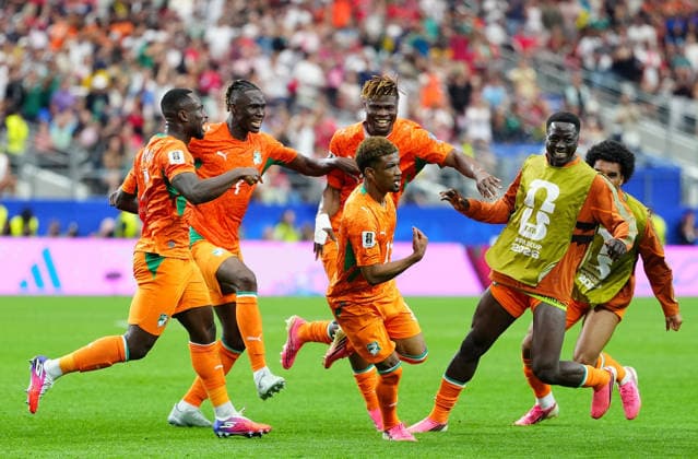 (260701) -- DALLAS, July 1, 2026 -- Amad Diallo (front C) of Cote d Ivoire celebrates with teammates after scoring during the round of 32 match between Cote d Ivoire and Norway at the 2026 FIFA World Cup, WM, Weltmeisterschaft, Fussball at Dallas Stadium in Dallas, the United States, June 30, 2026. ) (SP)U.S.-DALLAS-FOOTBALL-FIFA WORLD CUP-ROUND OF 32-CIV VS NOR JiaxHaocheng 